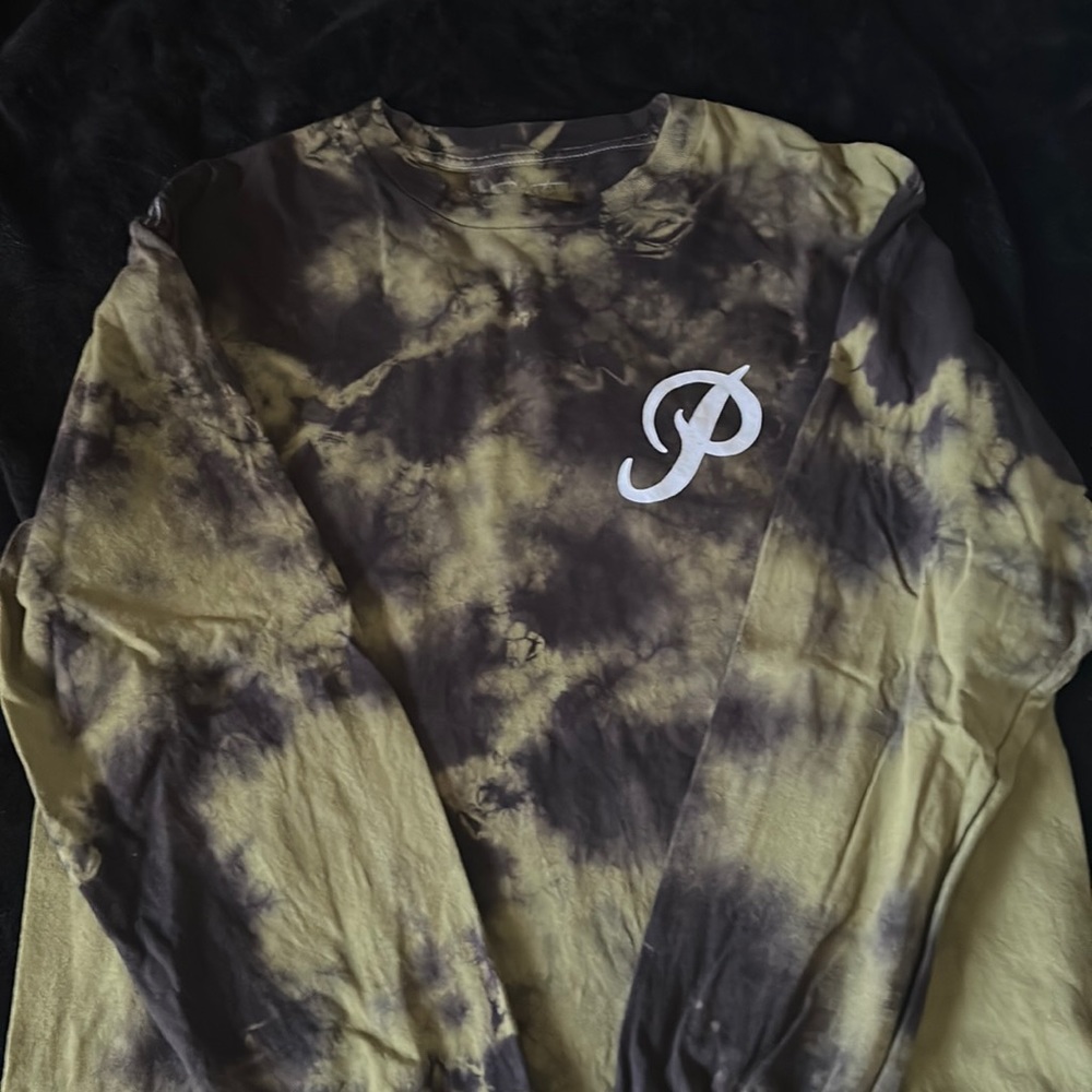 Men’s long sleeve shirt